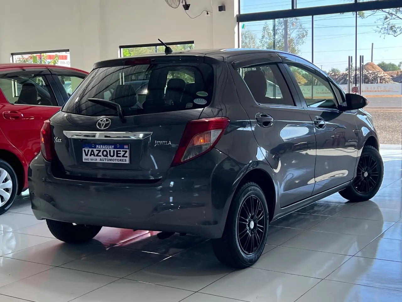 Toyota Vitz 2013