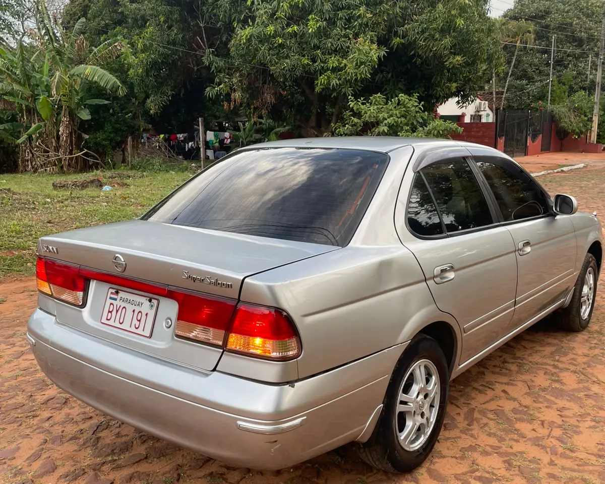 Nissan Sunny 2004