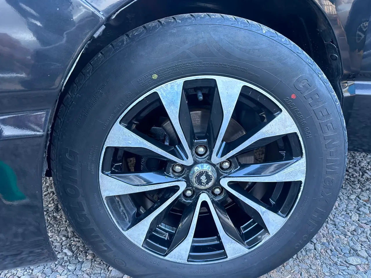 Toyota Noah 2005