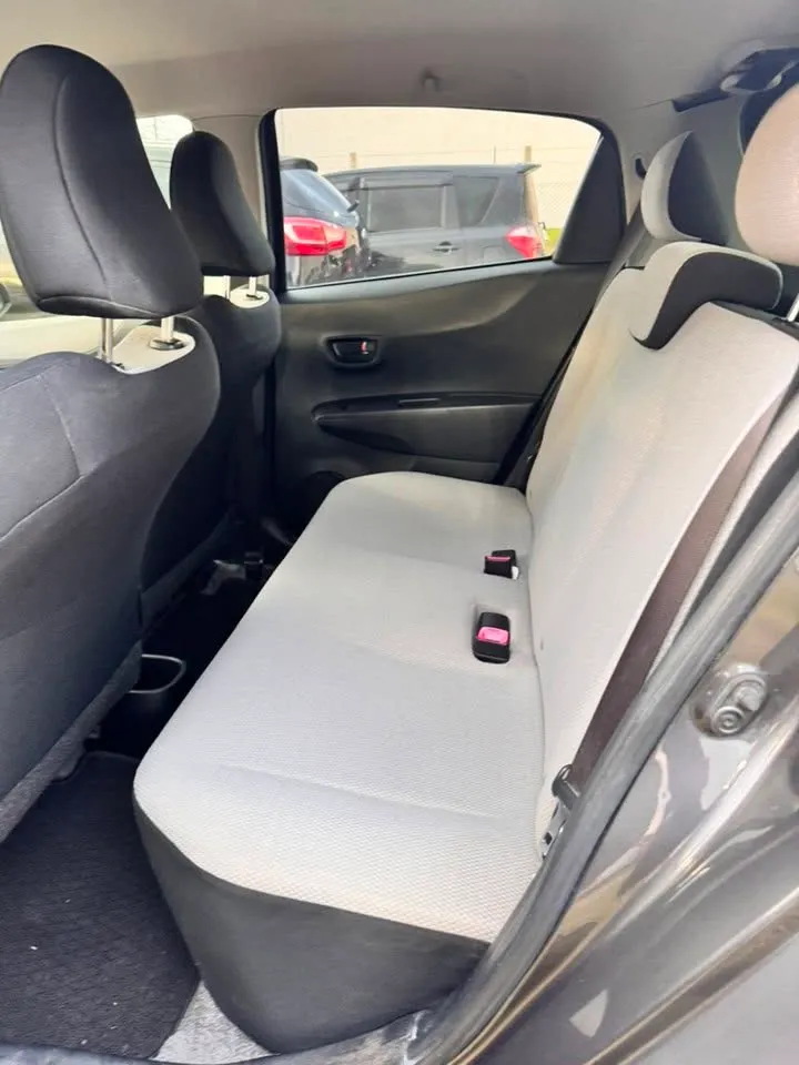 Toyota Vitz 2013