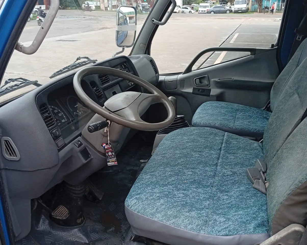 Mitsubishi Canter 2001