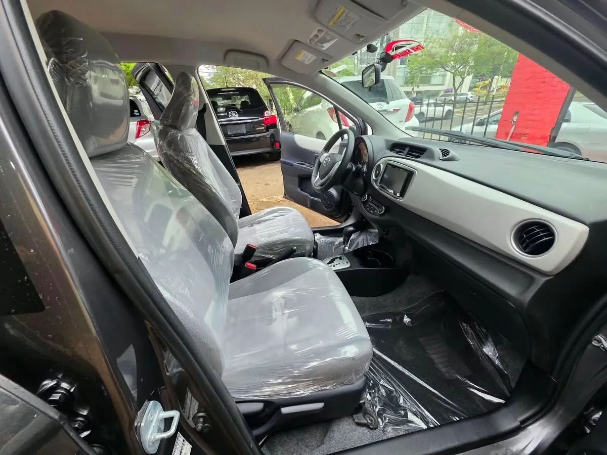 Toyota Vitz 2013 New Vitz 2013/12