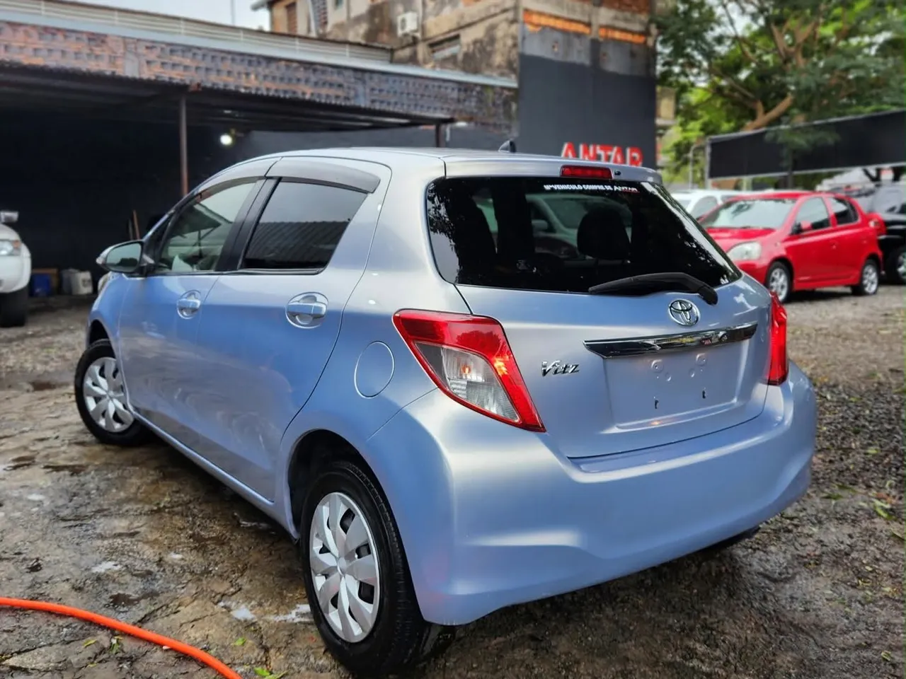 Toyota Vitz 2014