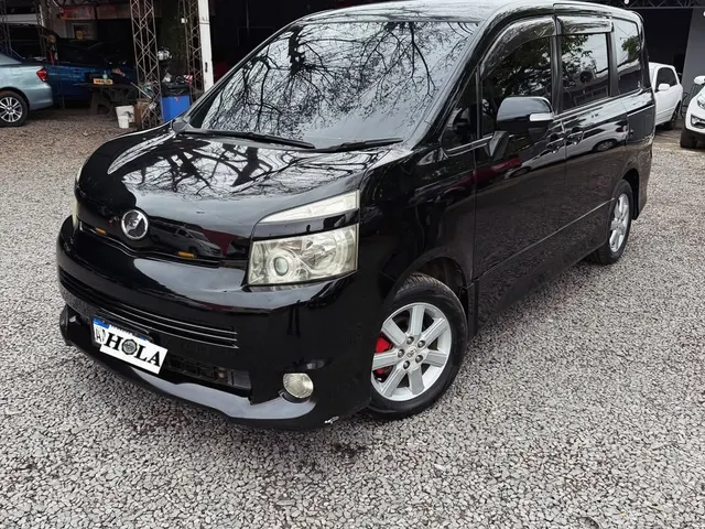 Toyota Voxy 2008