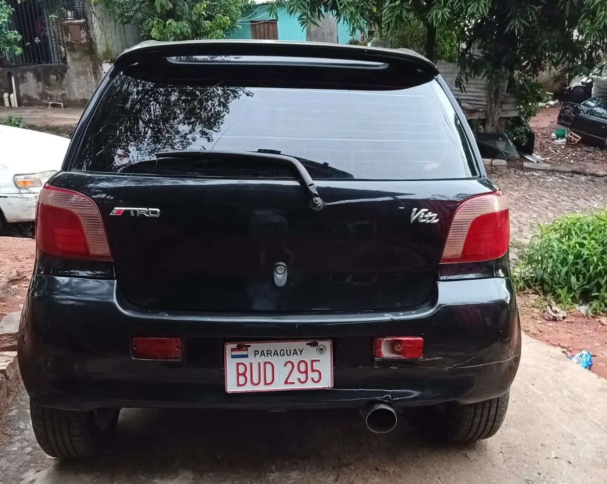 Toyota Vitz 2000