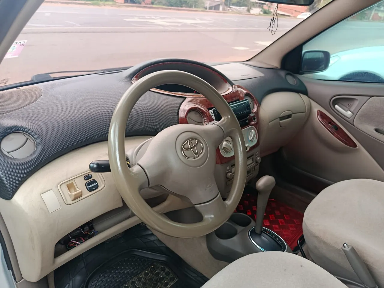 Toyota Platz 2002 1