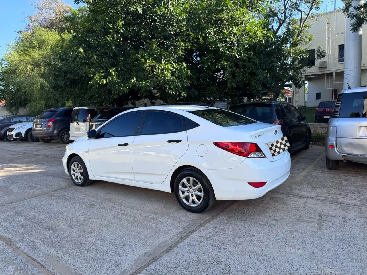 Hyundai Accent 2014