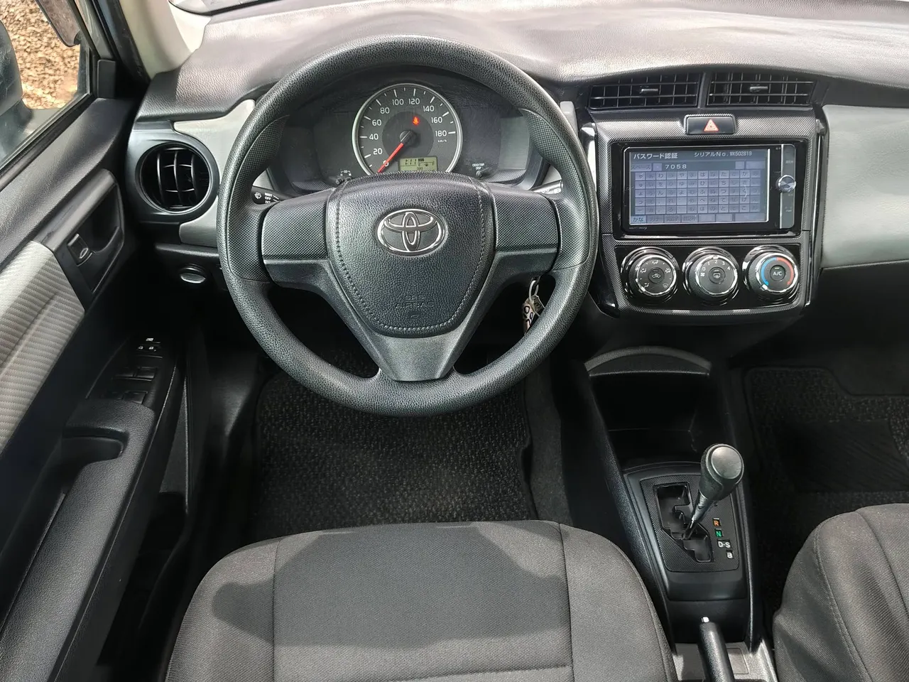 Toyota Axio 2013