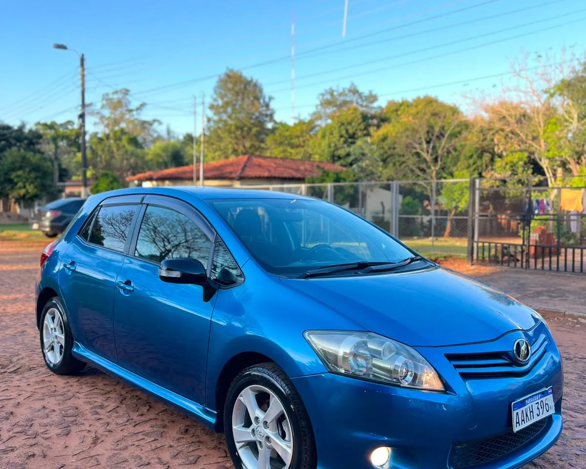 Toyota Auris 2011