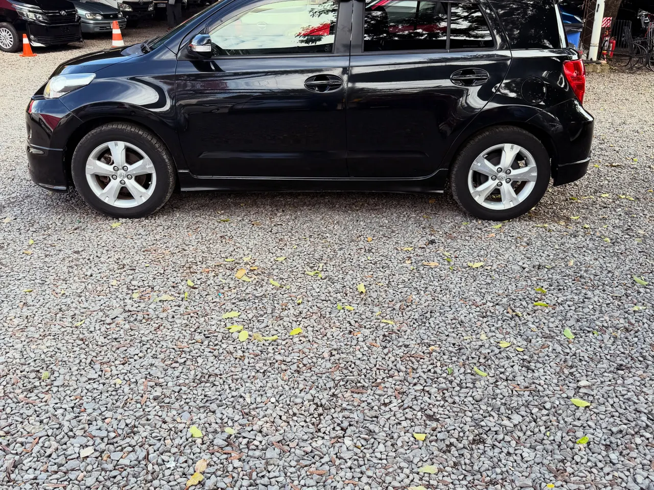 Toyota ist 2015 TRD