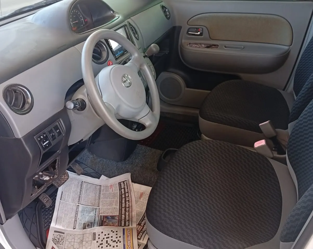 Toyota Sienta 2007