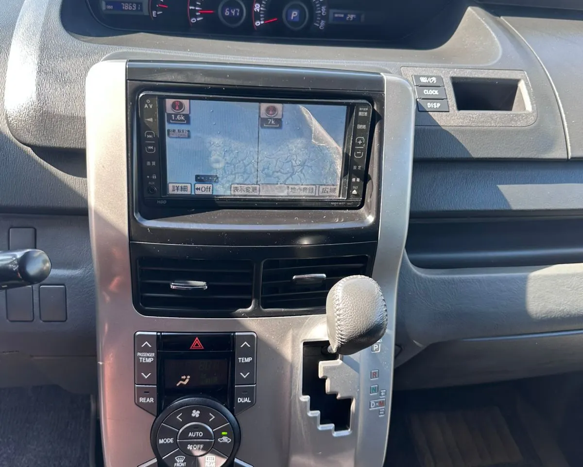 Toyota Noah 2008 FULL