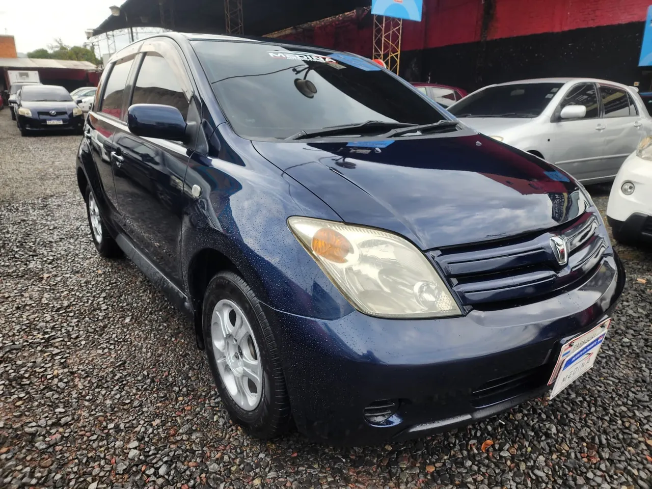Toyota ist 2003