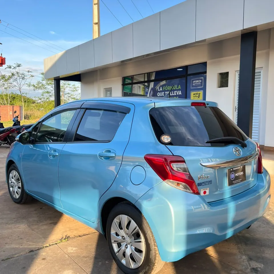Toyota Vitz 2015
