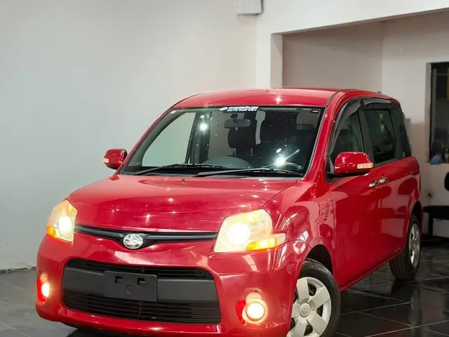 Toyota Sienta 2011