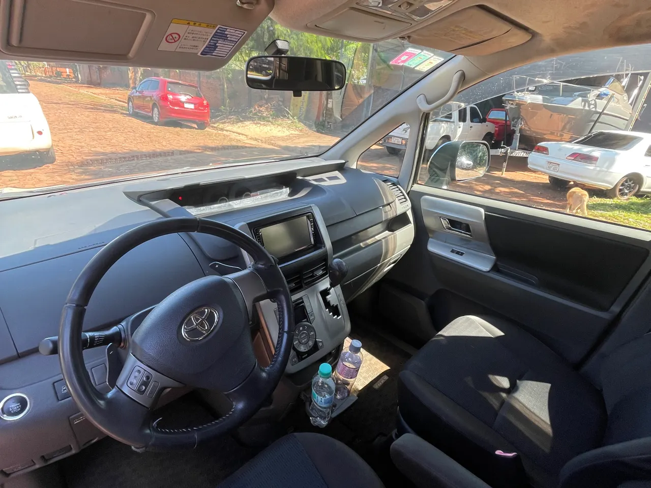 Toyota Voxy 2010
