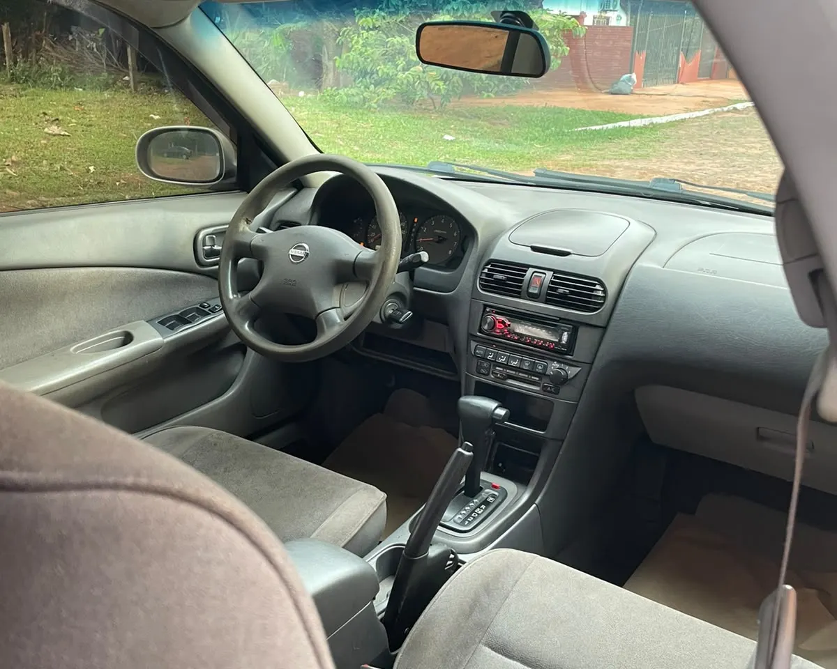 Nissan Sunny 2004