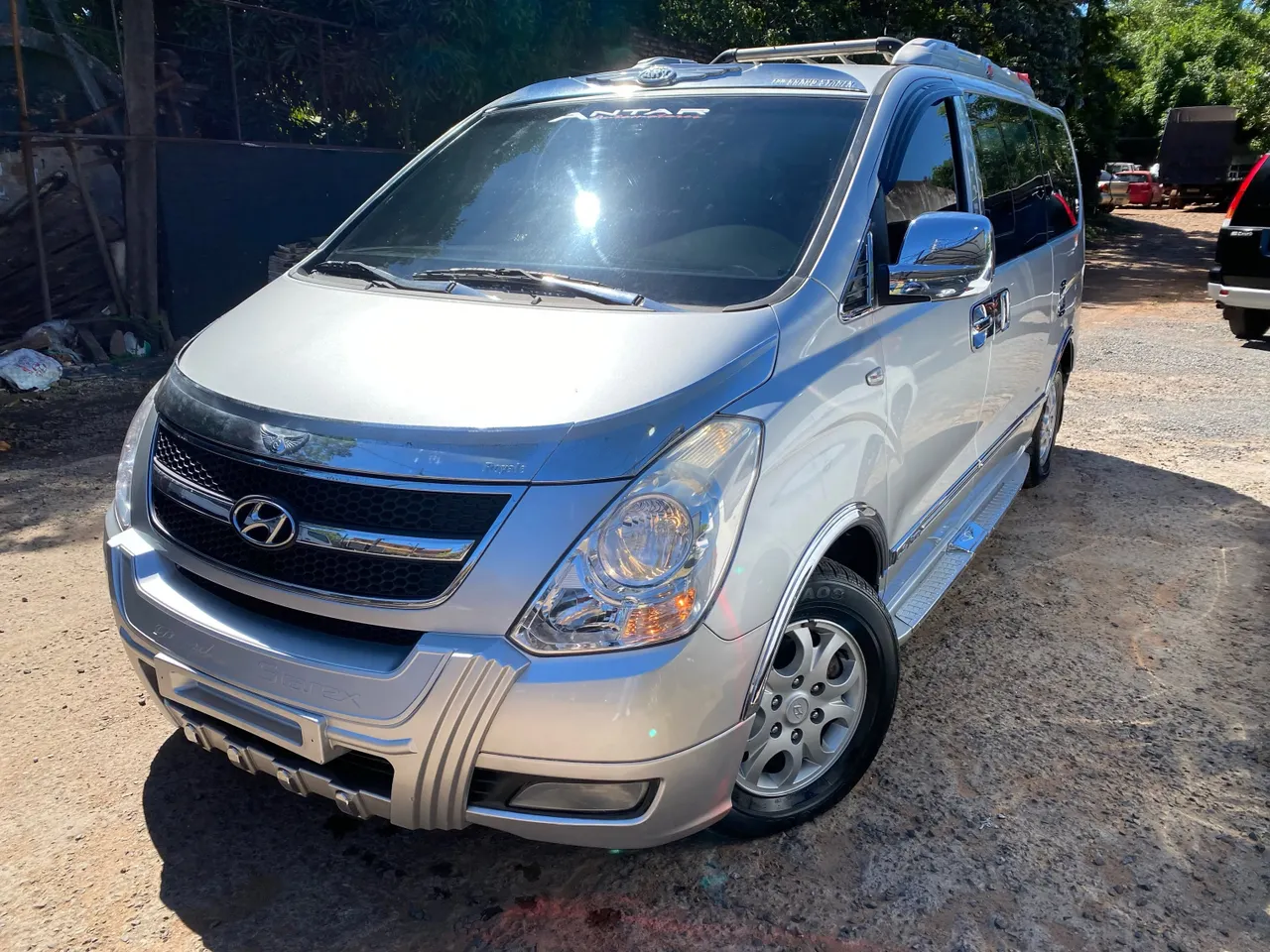 Hyundai Starex 2009 12 pasajeros | Full equipo