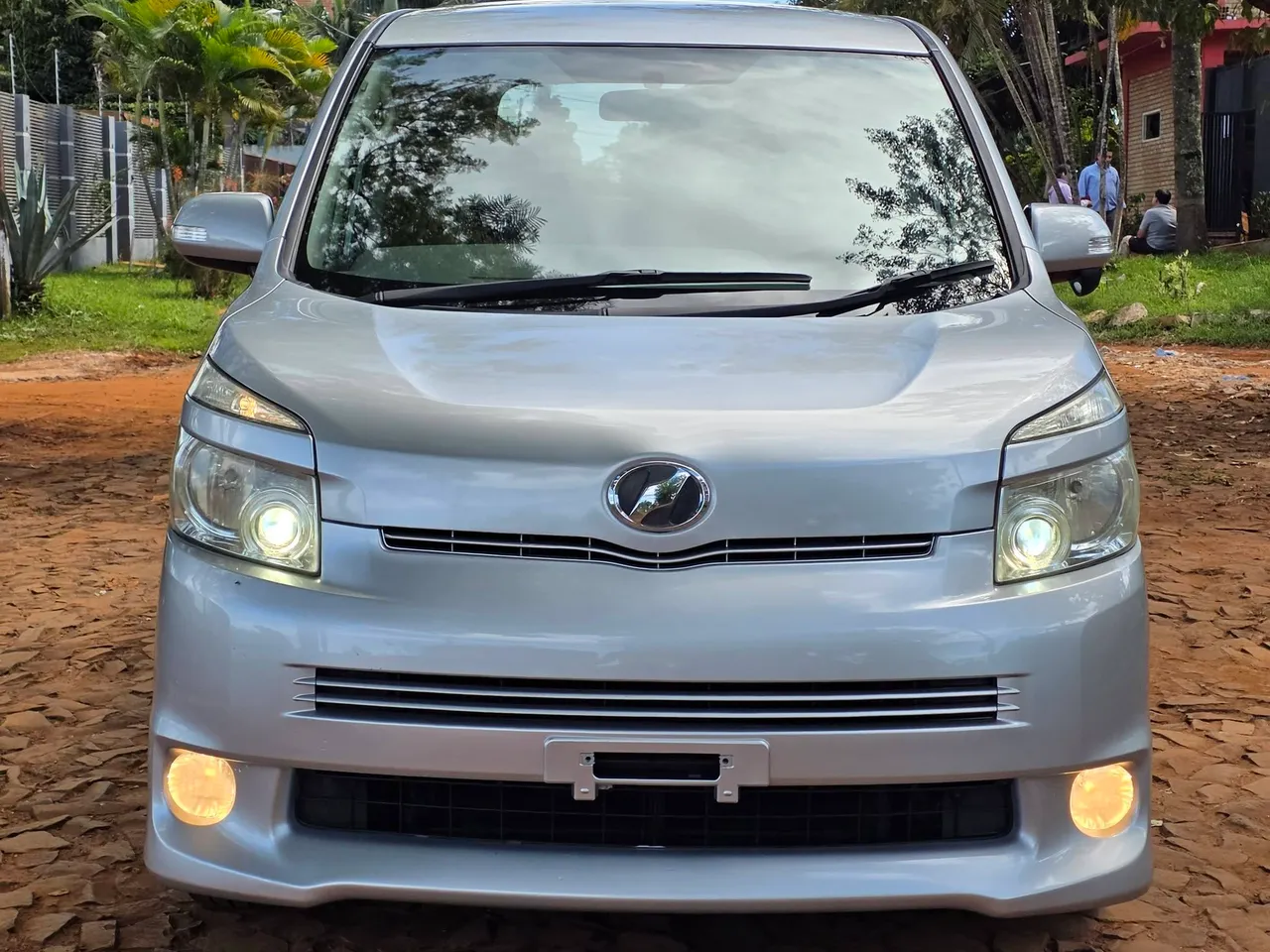 Toyota Voxy 2009