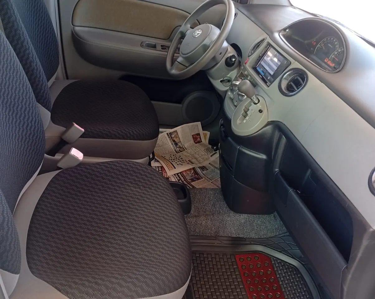 Toyota Sienta 2007