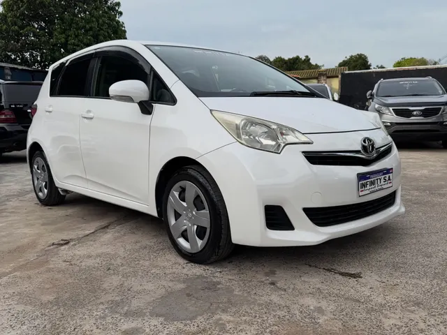Toyota Ractis 2013